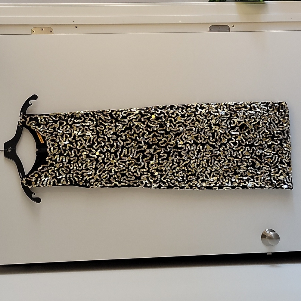 NWT Alice+Olivia Black and Gold Sequin Dress! Sz 2